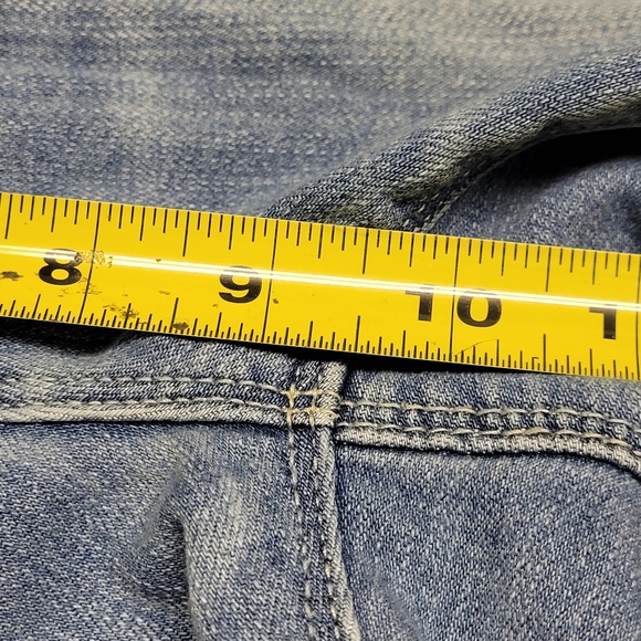 White House Black Market destructed girlfriend jean bermuda shorts - Picture 10 of 15